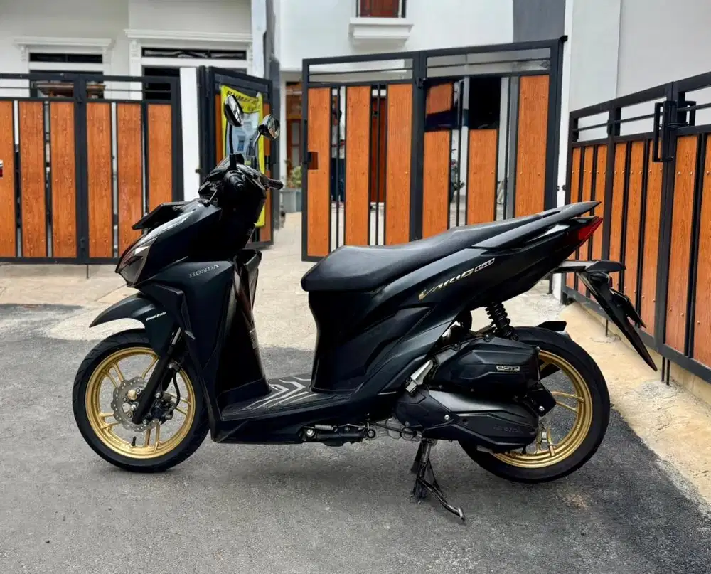Honda Vario 150 Keyless CBS ISS MULUSSS Pajak Hidup Panjang