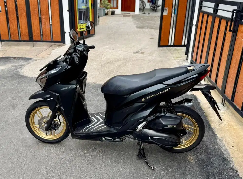 Honda Vario 150 Keyless CBS ISS MULUSSS Pajak Hidup Panjang