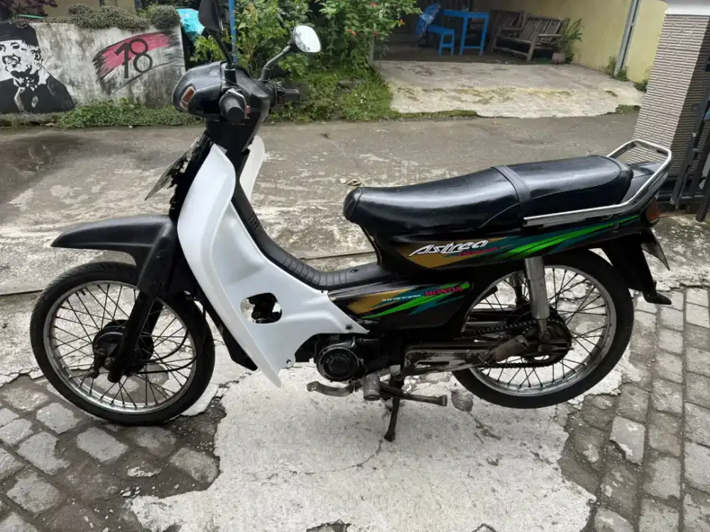 Astrea grand THN 1997 plat B Jakarta
