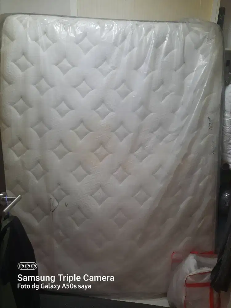 Kasur springbed Informa