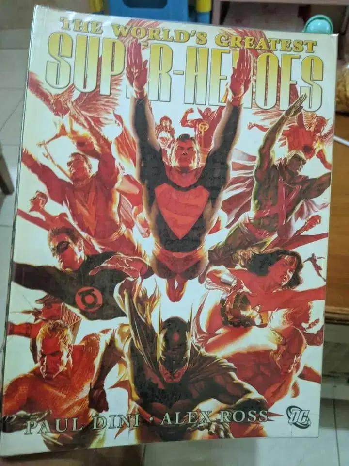 Komik DC The World's Greatest Superheroes Softcover oversized