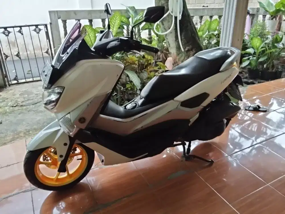 Yamaha nmax 2016 putih