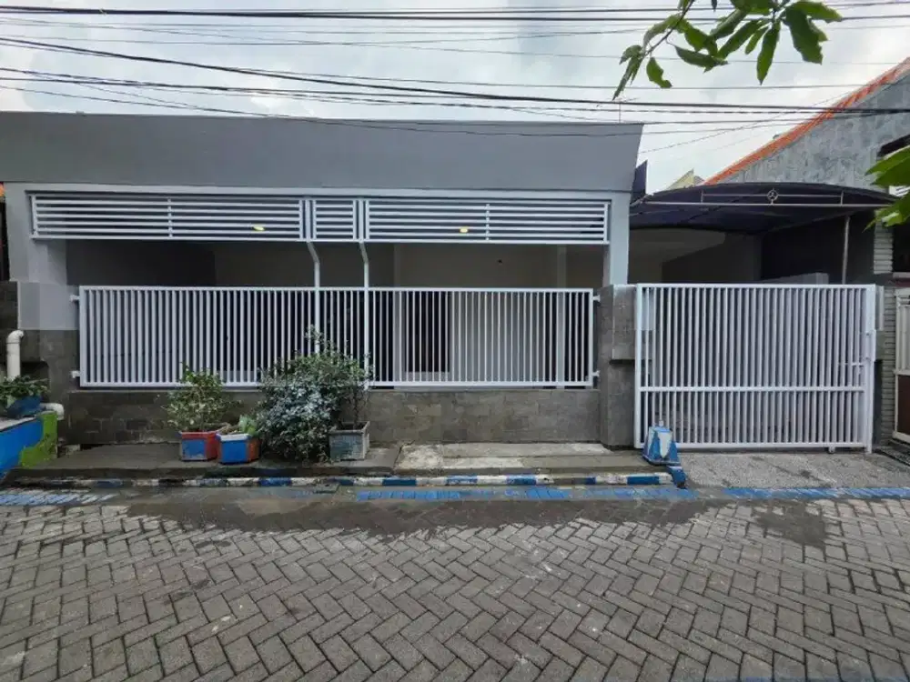 Rumah Perum Rewwin, Kepuhkiriman, Waru STRATEGIS