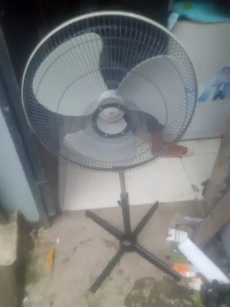 Kipas angin stand fan 16 inch cosmos normal siap pakai nego tipis