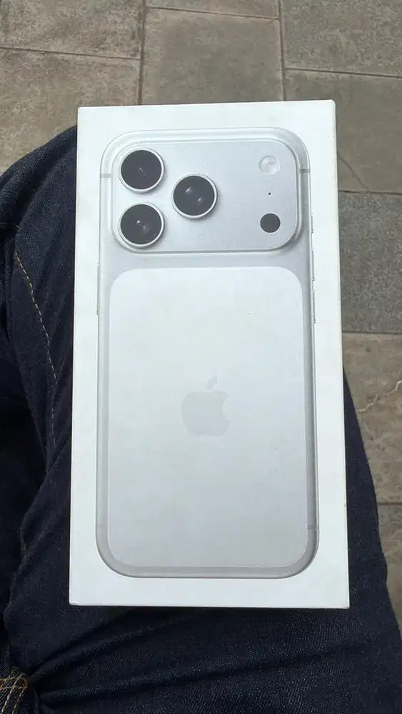 BNIB 17 Promax 1TB Silver IBOX