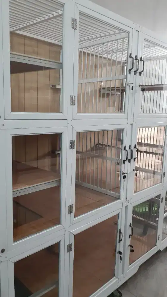 Kandang kucing besar 6 pintu