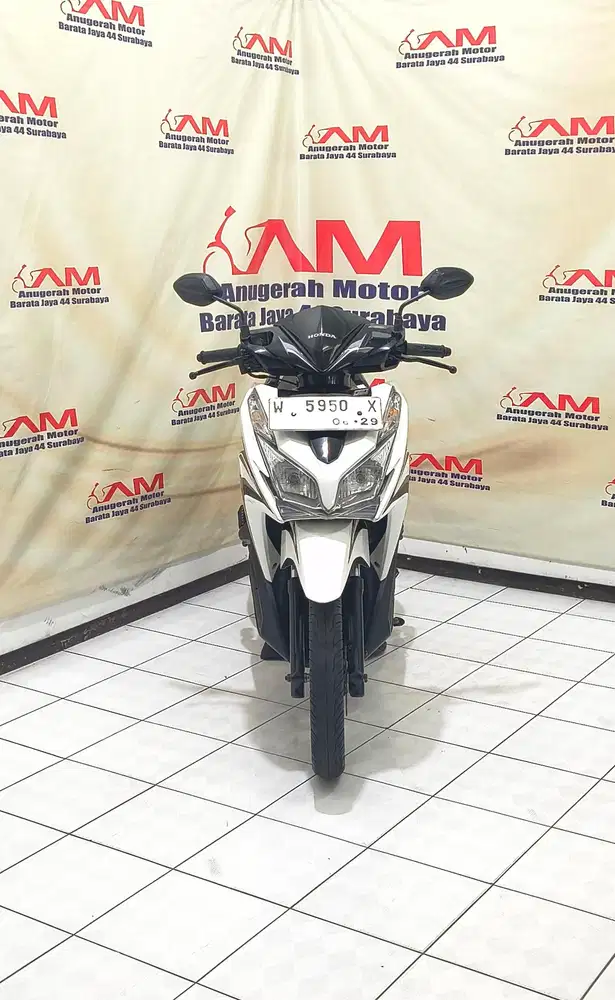 Ready Honda Vario 125 KZR Tahun 2014 warna Putih
