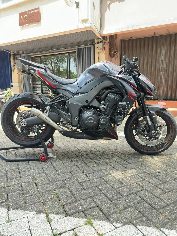 Kawasaki Z1000 2021 sugomi Like new