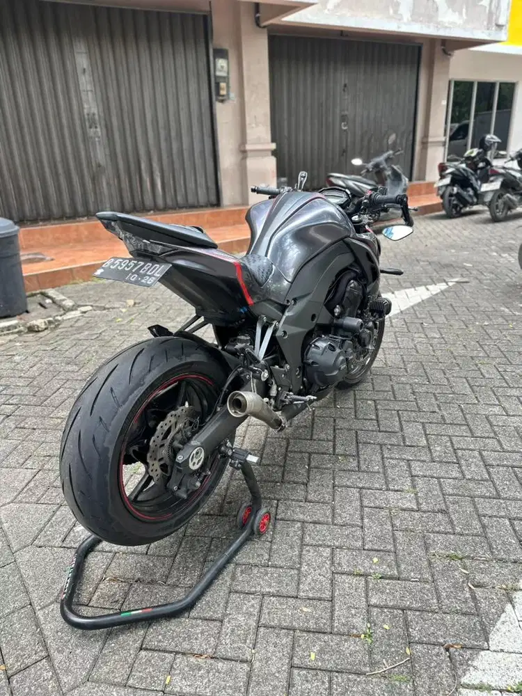 Kawasaki Z1000 2021 sugomi Like new