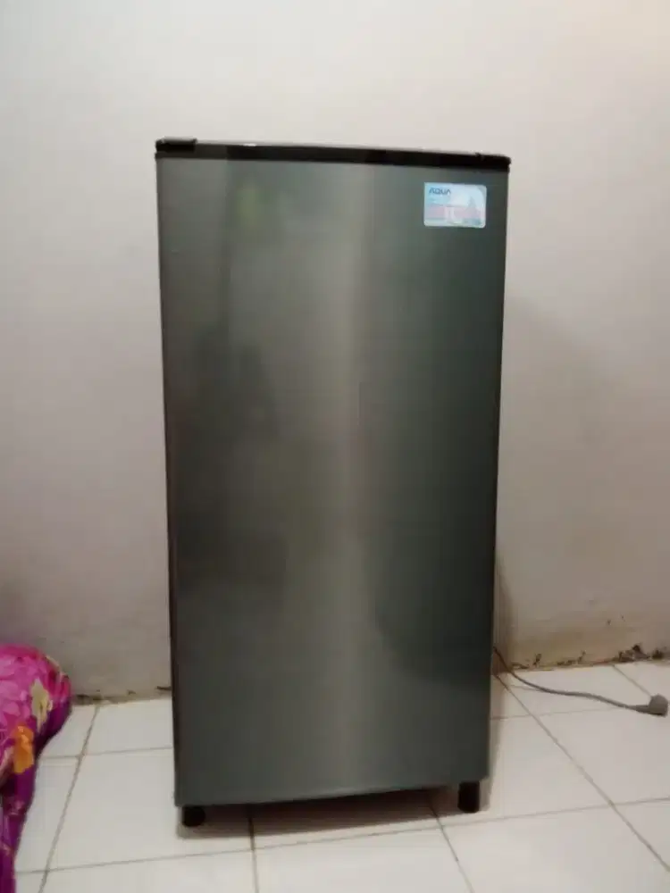 Kulkas Aqua 1 pintu