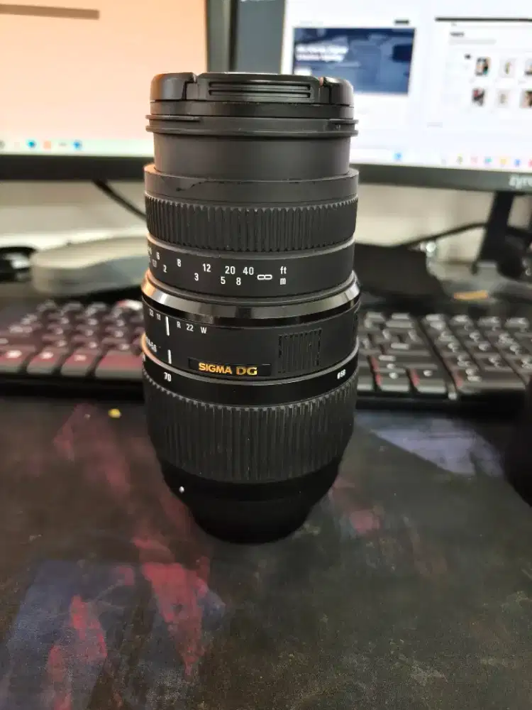 Lensa sigma dg for Nikon 70-300