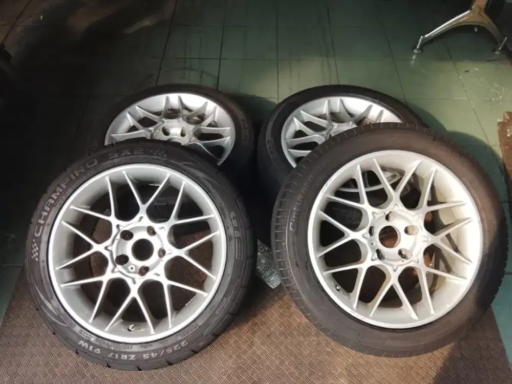 Velg Kosei Japan ring 17 pcd 5x114 lbr 8 et 38