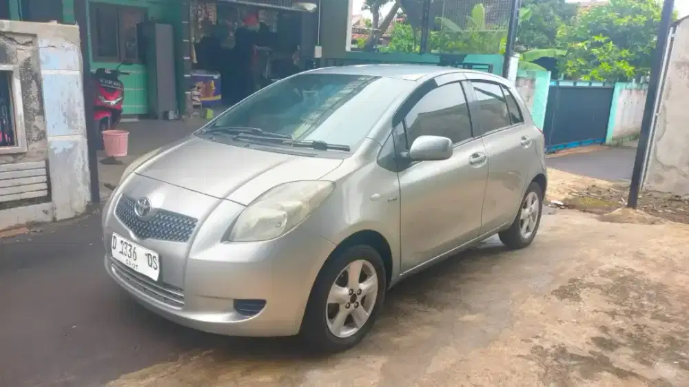 Toyota Yaris E manual