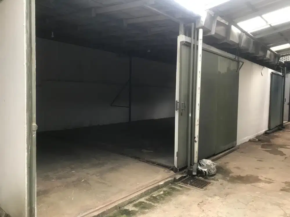 Lahan/ Ruang Usaha di Palmerah Utara II - Jakarta Barat