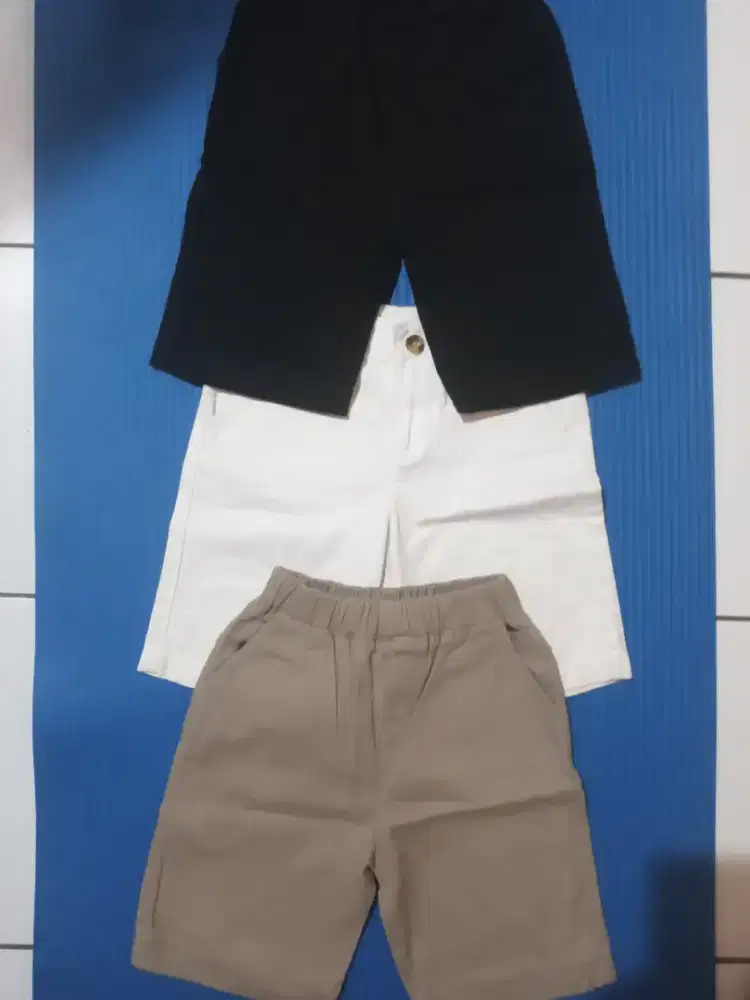 Celana pendek anak laki laki