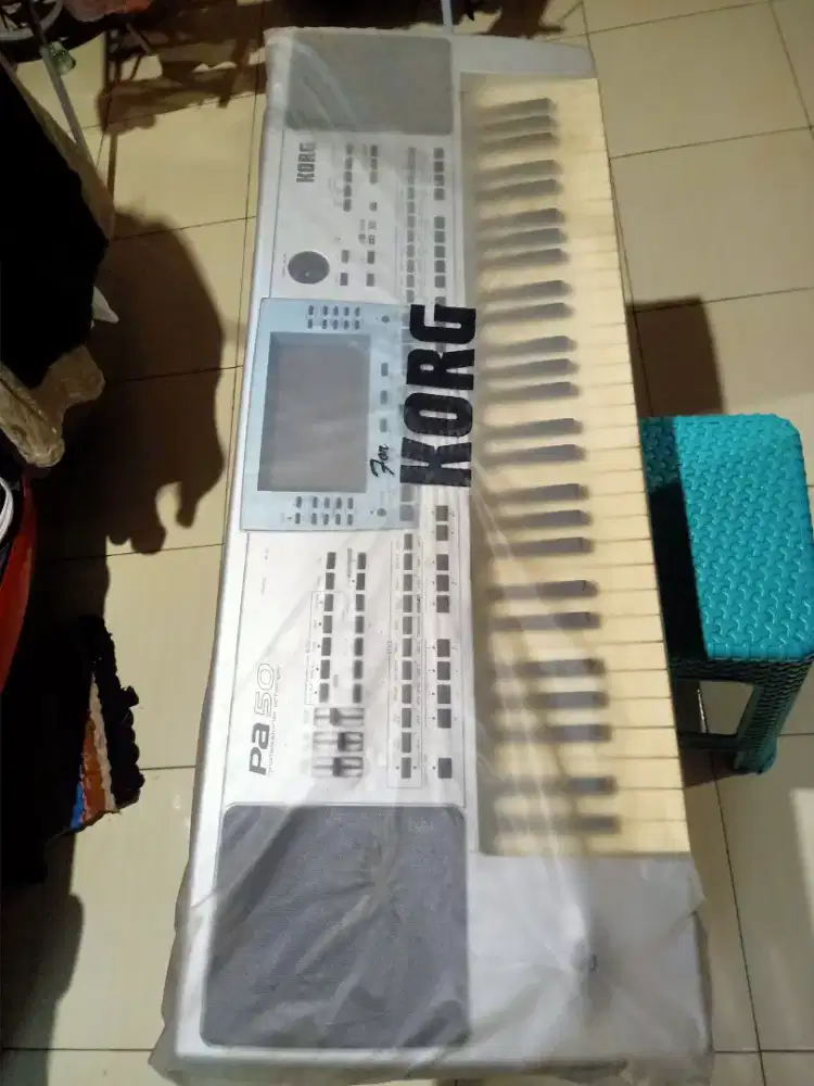 Jual keyboard KORG pa 50 sudah flesdis