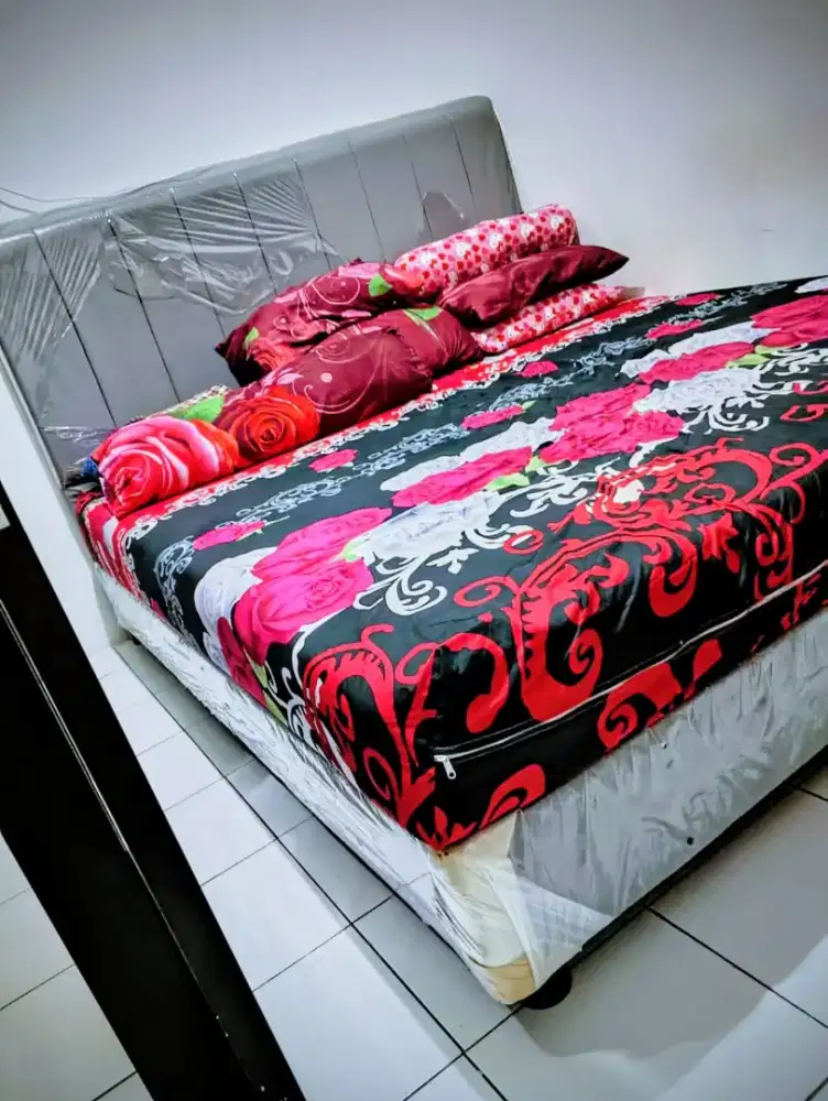 Dipan Kayu ukuran 180x200