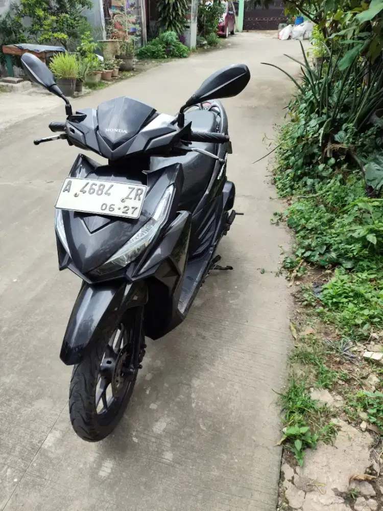 Vario led old 125 tahun 2017