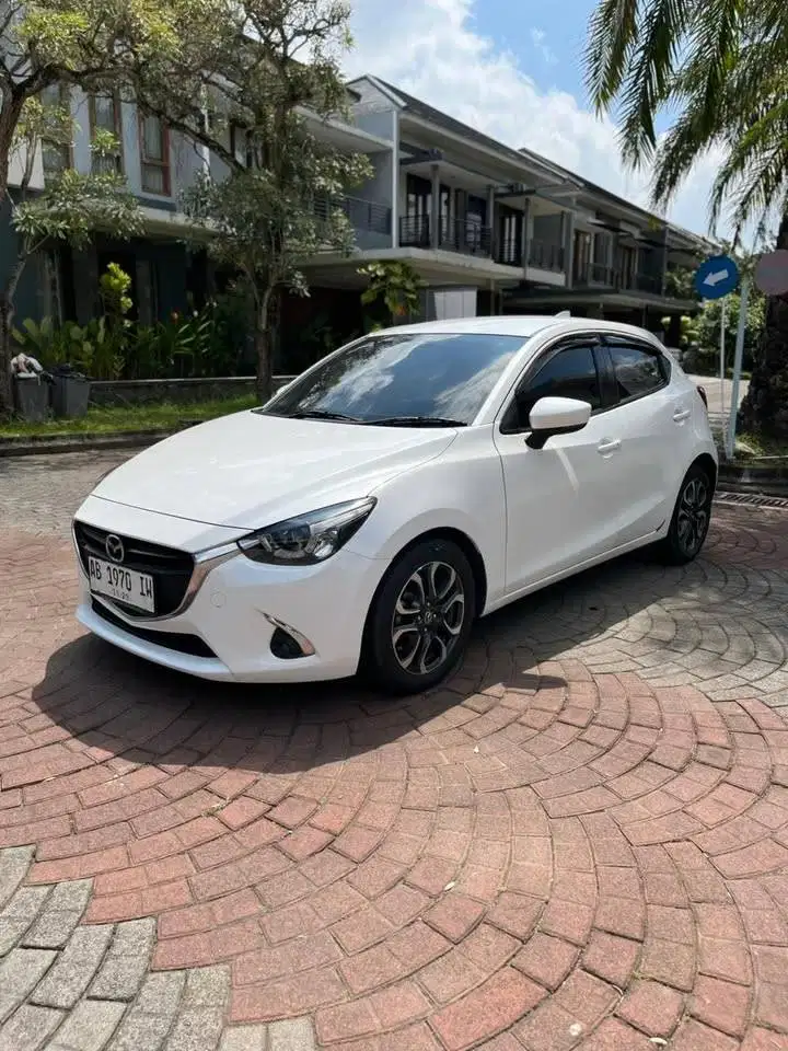 Mazda 2 R Matic 2017 Low kilometer istimewa