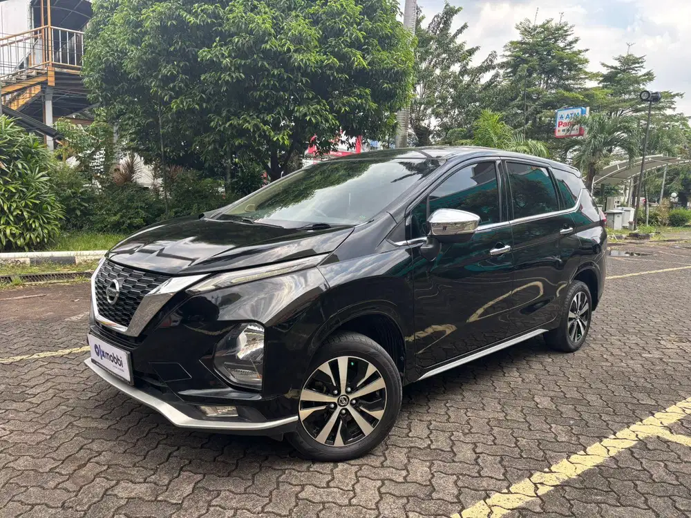 Pajak Panjang - Nissan Livina 1.5 VL Bensin-AT 2019