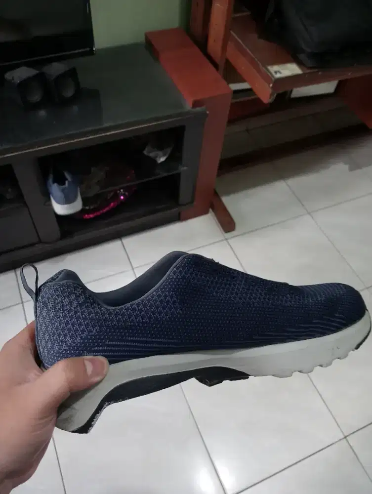 Sepatu Skechers Biru