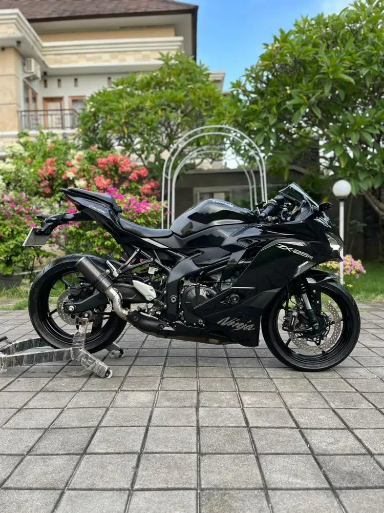 Kawasaki ZX25R Non Abs 2024 pmk
