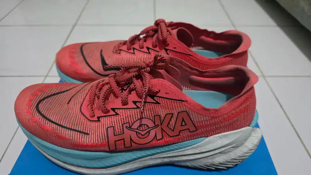 HOKA Mach X 2 Men's Running - Grapefruit/Electric Coral (size 46 2/3)