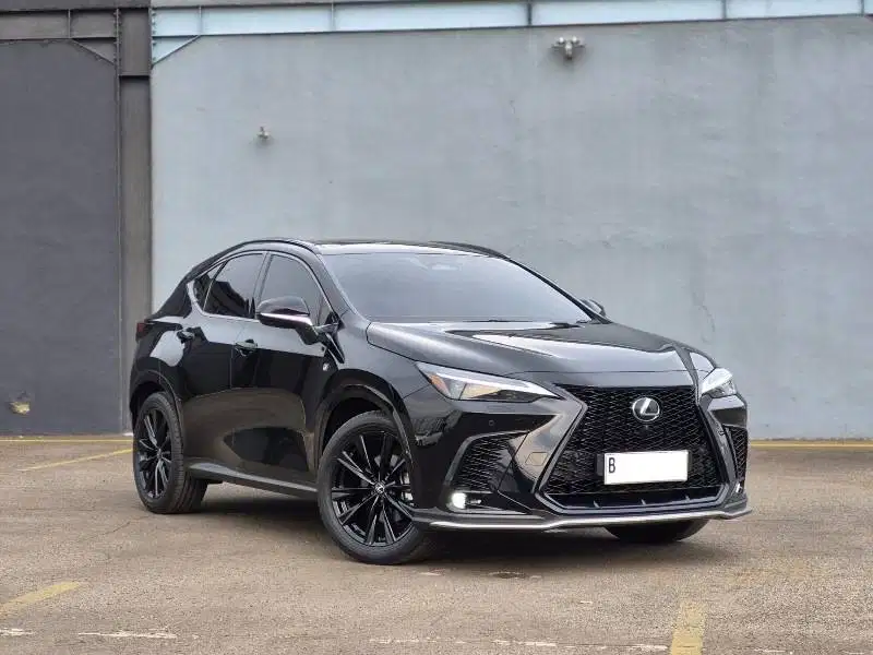 Lexus NX350H F Sport 2023   Black on red-black