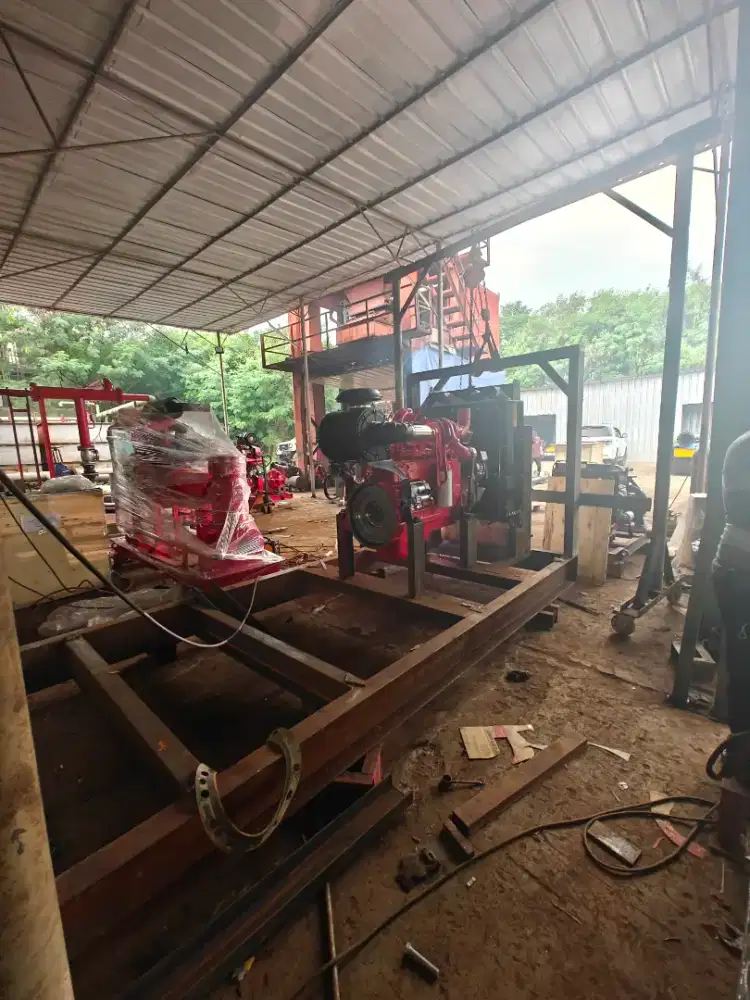 Di cari helper untuk bengkel las