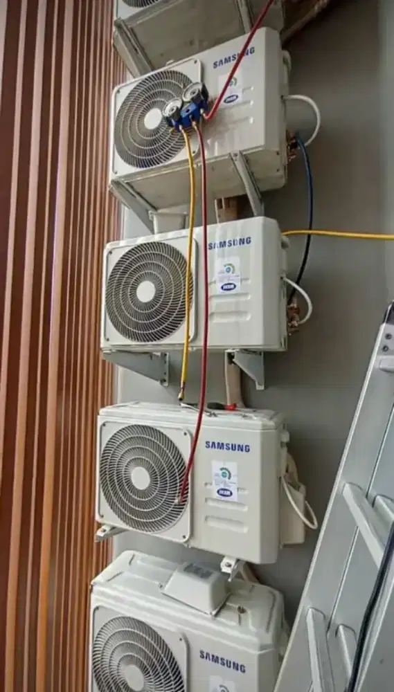 SERVICE AC PERBAIKAN DAN MAINTENANCE