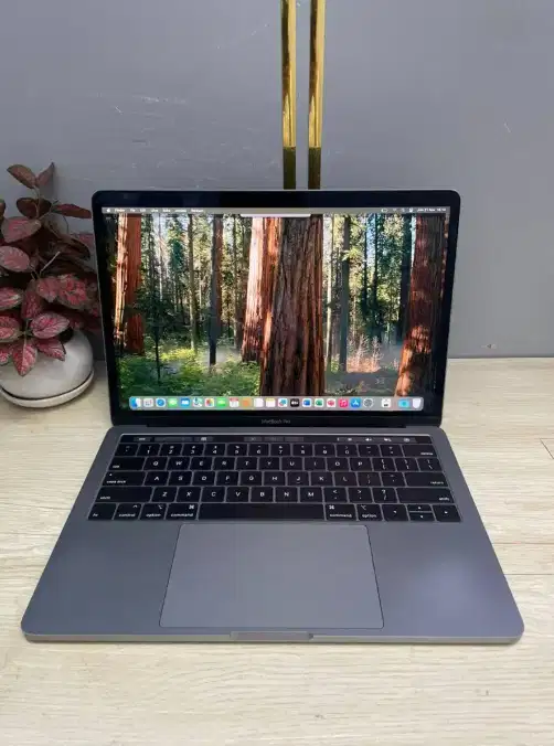 Laptop Macbook pro 2018 Intel core i7 gen8 touchbar grey 15inc DL-etm