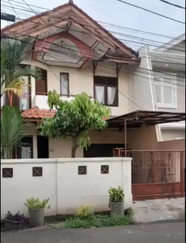 RUMAH MEWAH DI PONDOK BAMBU