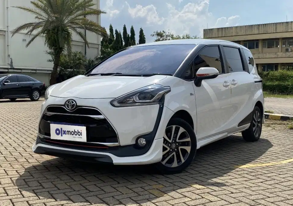 TDP 8,JT Toyota Sienta 1.5 Q Bensin-AT Putih 2017