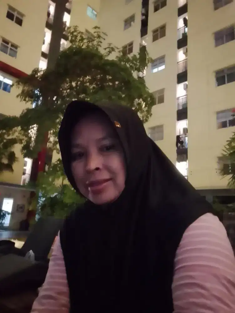 Mencari kerja paruh waktu jam 12.00 sampai jam 16.00