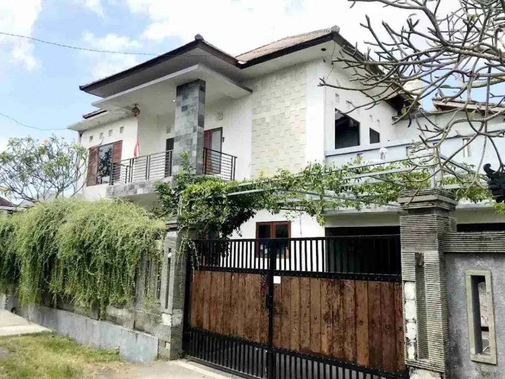 Jual Rumah 2lt Bergaya Villa View Sawah Luas tanah 600m² Lokasi Jl Padma Denpasar Utara