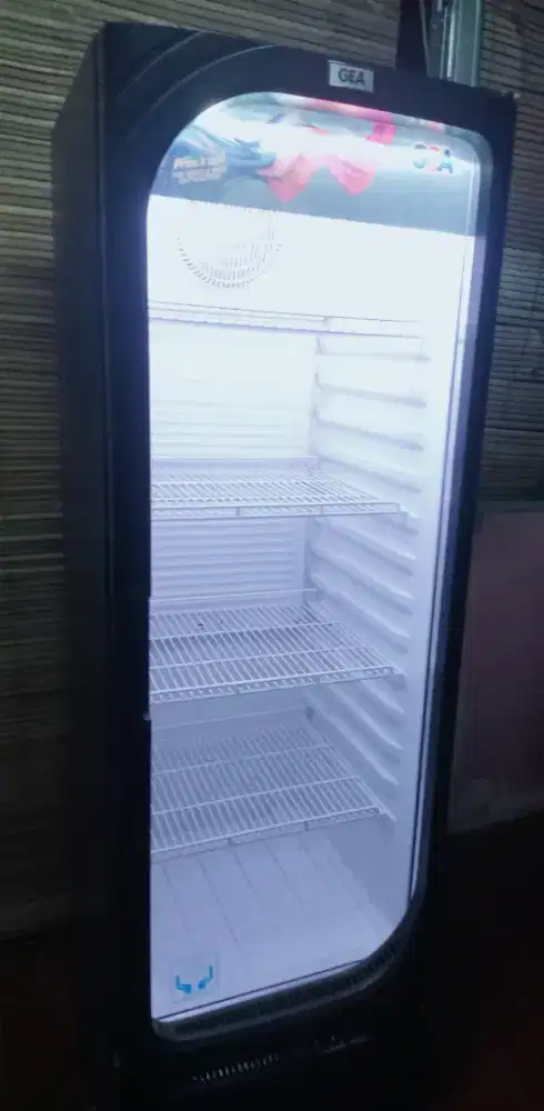 Di jual showcase pendingin minuman merk GEA 5 rak susun NORMAL DINGIN