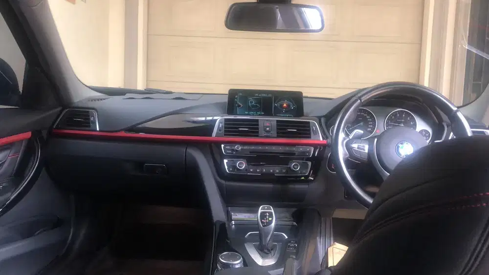 BMW 320i 2017 Bensin