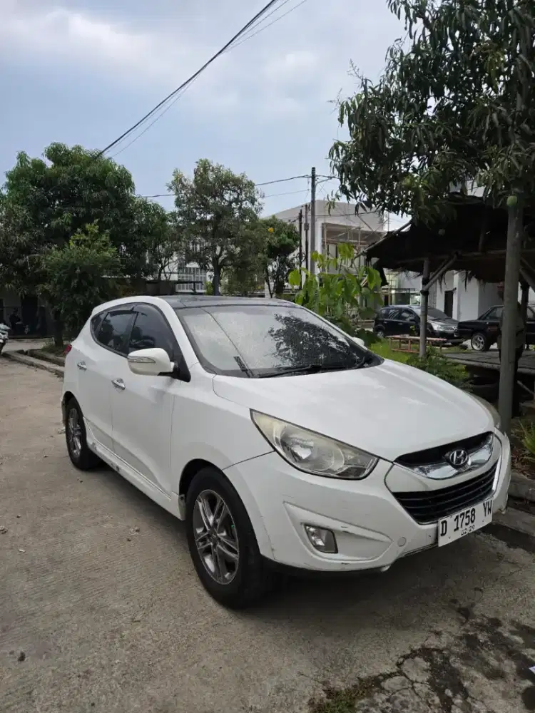 Kia Rio Matic 2013
Warna putih mulus
Km 115rb