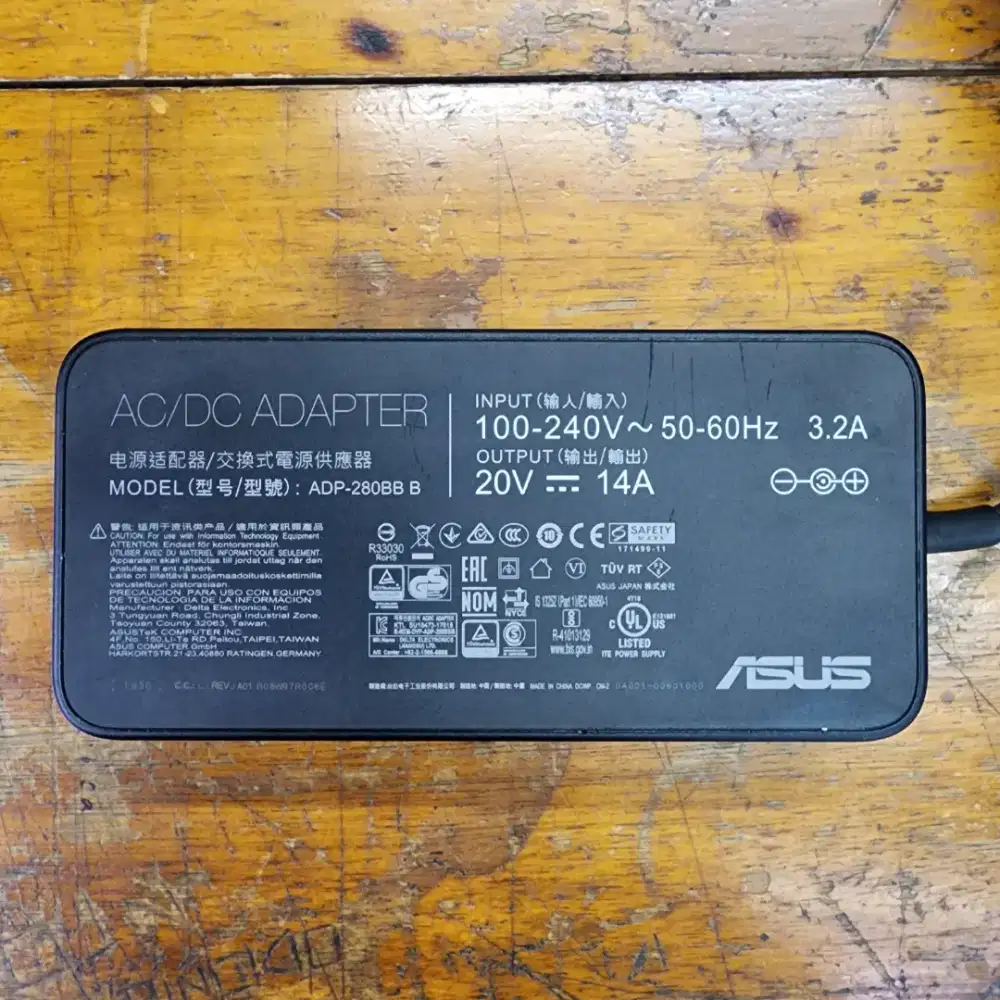 Adaptor Charger Asus 280W 280Watt 20V 14A ADP-280BB B Original copotan