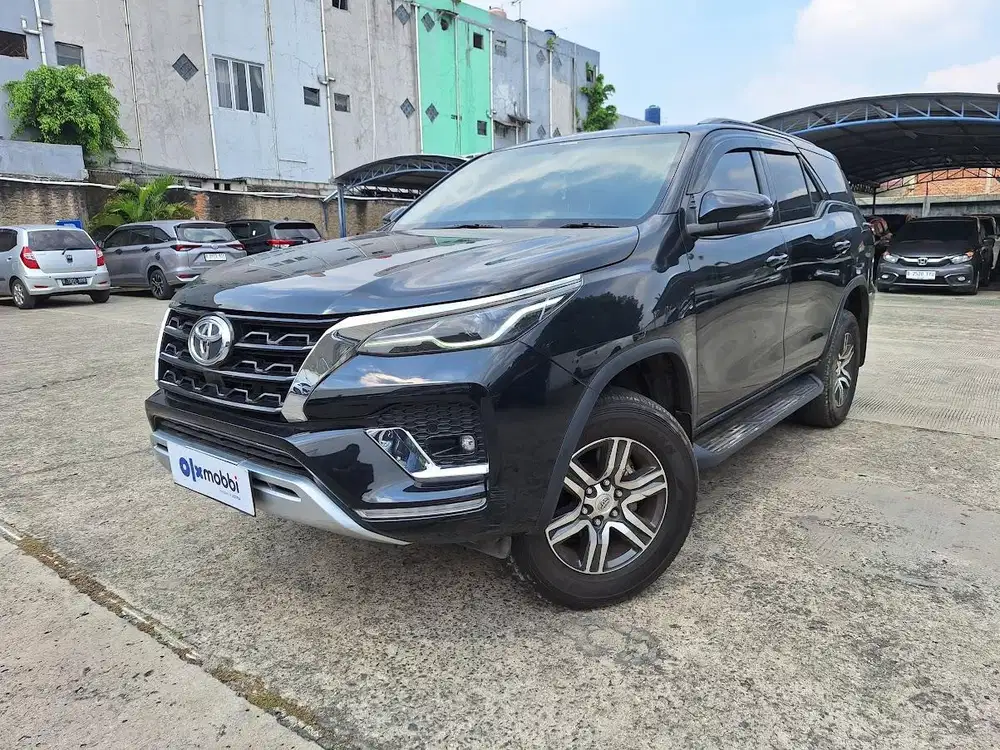 DP MURAH - Toyota Fortuner 2.4 G 4X2 DSL Solar-AT 2023
