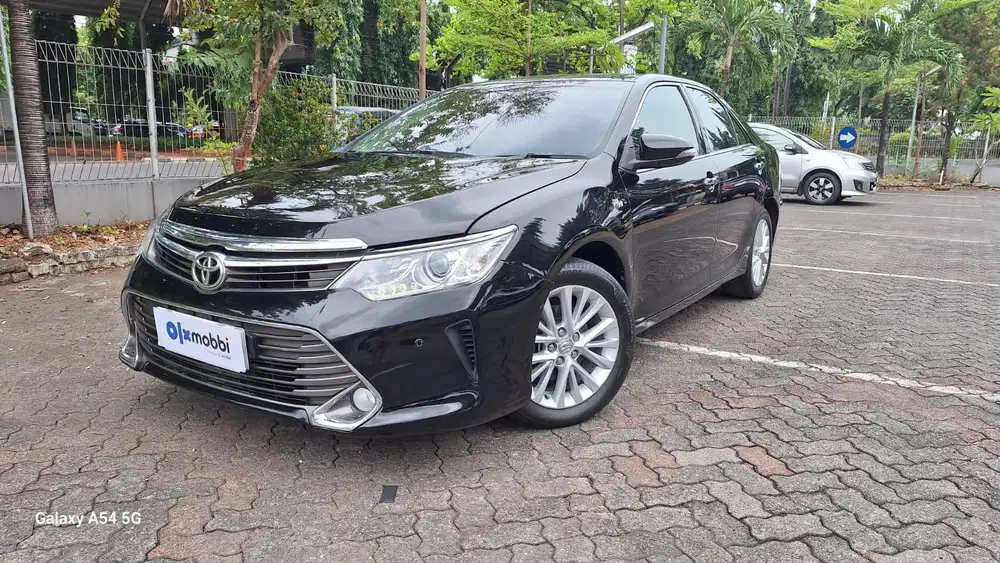 Pajak Panjang - Toyota Camry 2.5 V Bensin-AT 2016