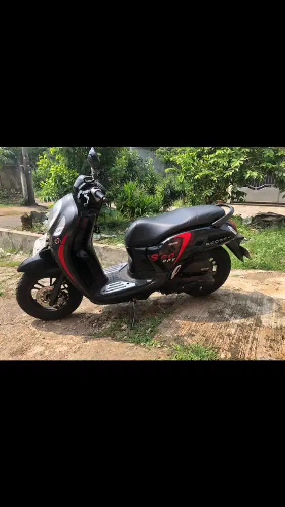 Scoopy Sporty Black 2022
