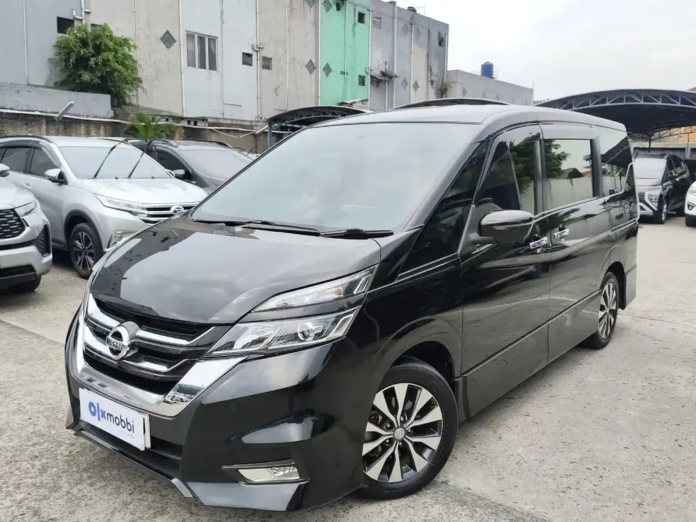 Pajak Panjang - Nissan Serena 2.0 Highway Star Bensin-AT 2019
