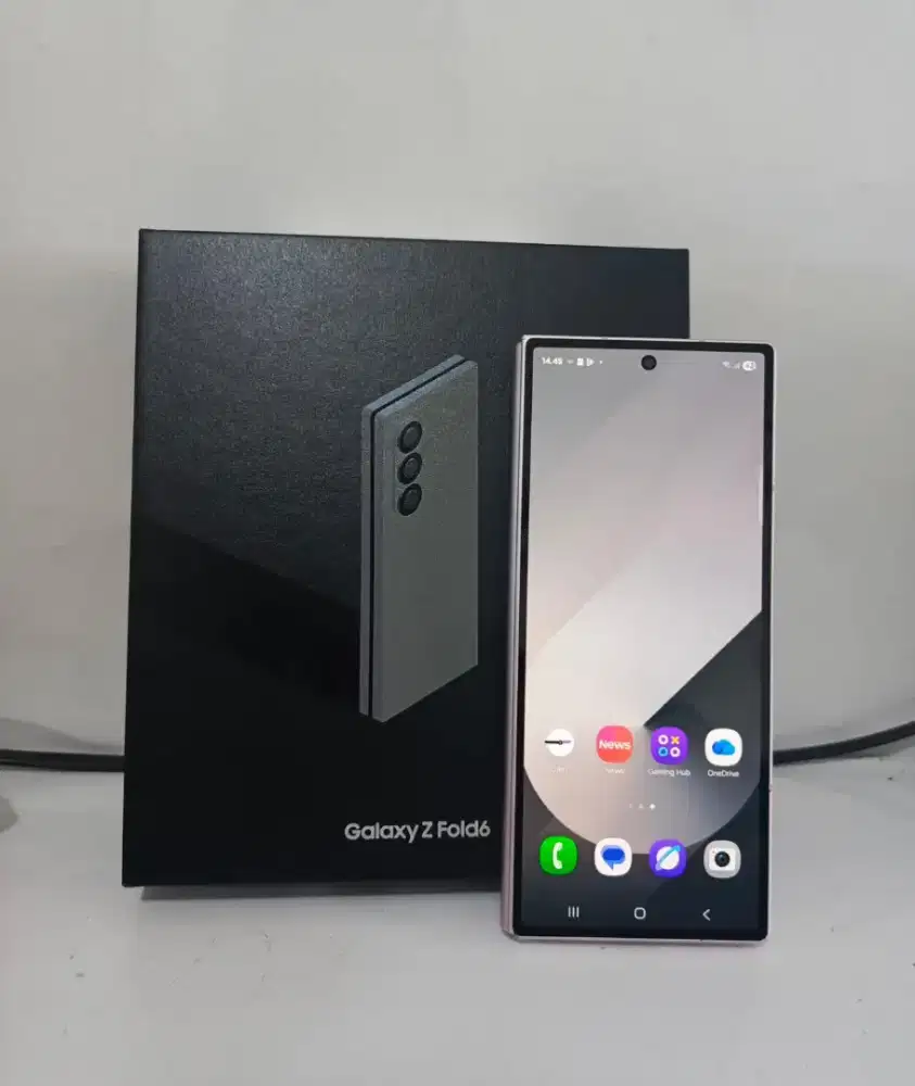 SAMSUNG Z FOLD 6 5G RAM 12/256GB ORIGINAL SEIN MULUS FULLSHET 

TAMPIL