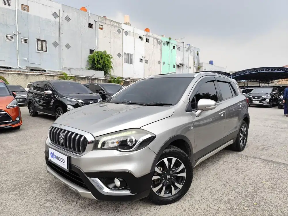DP MURAH - Suzuki SX4 1.5 S-Cross Bensin-AT 2019