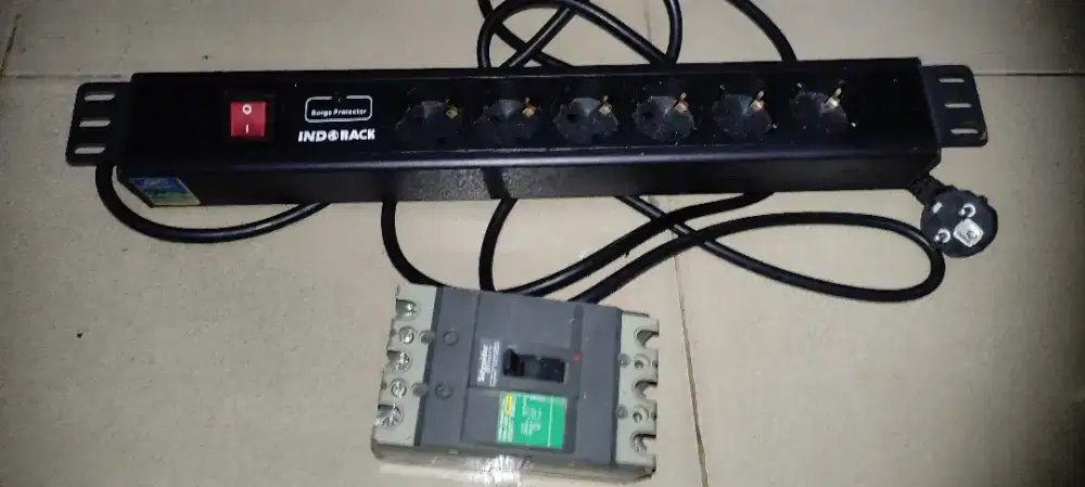 Colokan indorack dan mcb