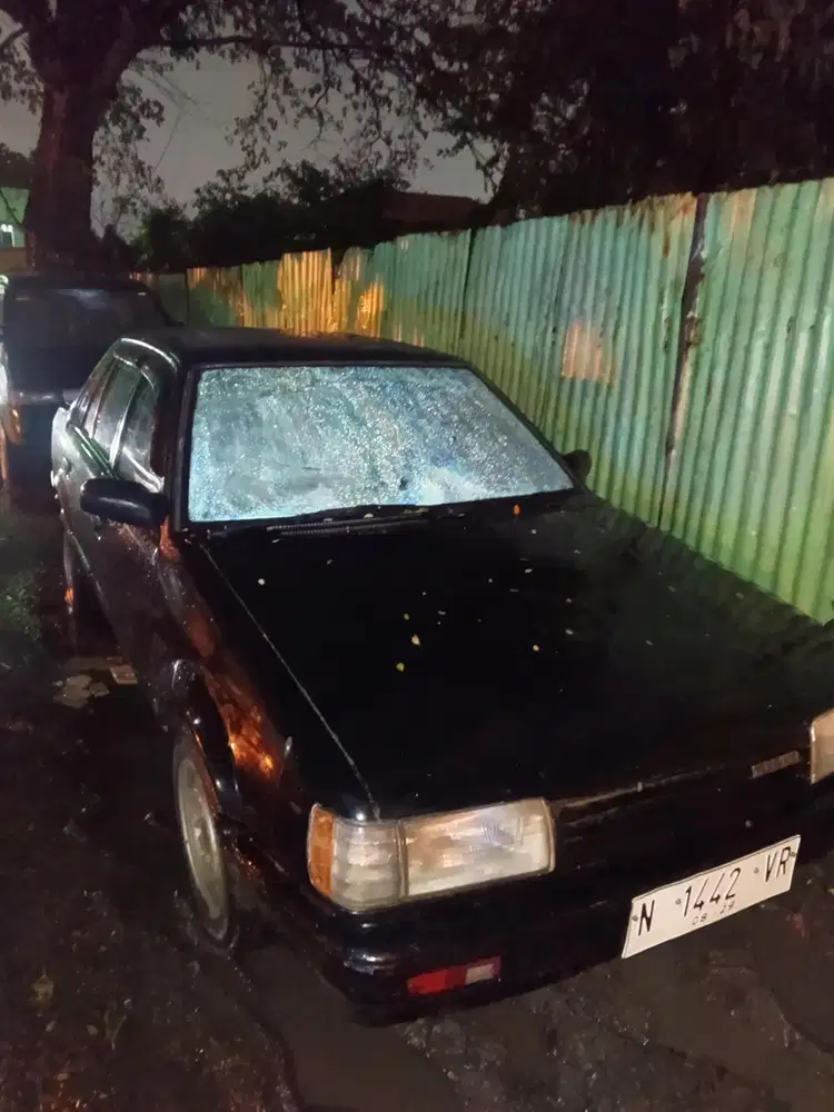 Mazda 323 1987 Bensin