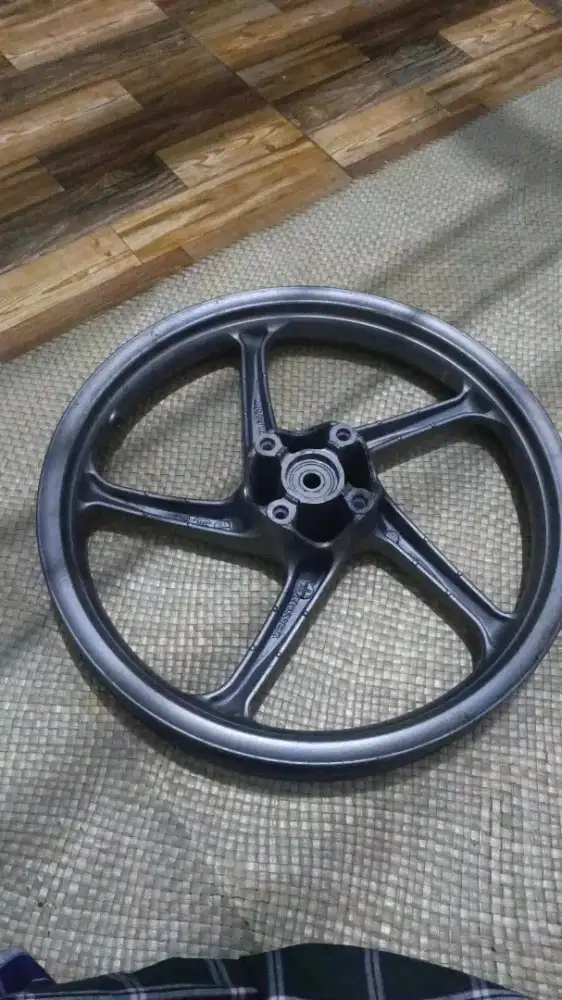 Velg depan Honda Vario THN 2012