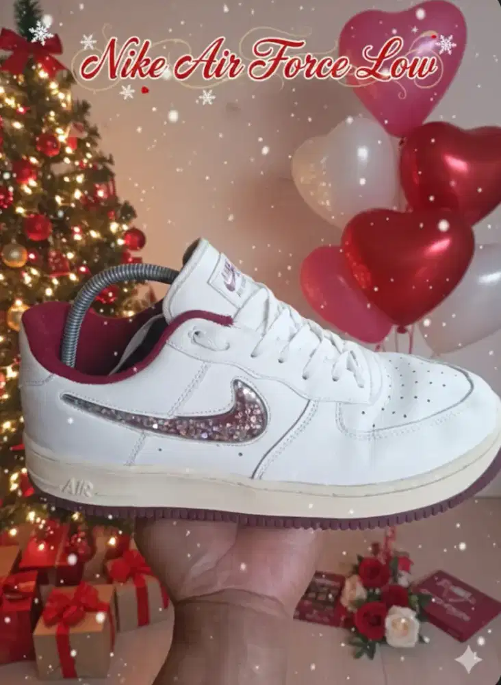 Sepatu Nike  Air Force 1 Low  berwarna putih ,merah size 43 insol 26,5