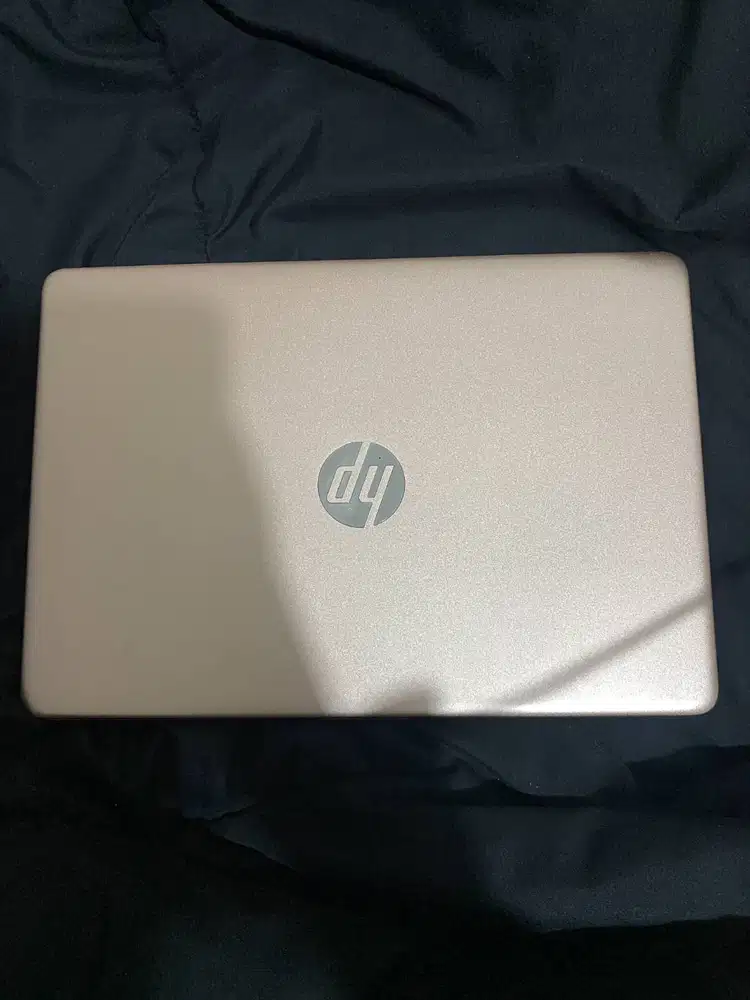 Laptop HP 14 Rose Gold RAM 4GB